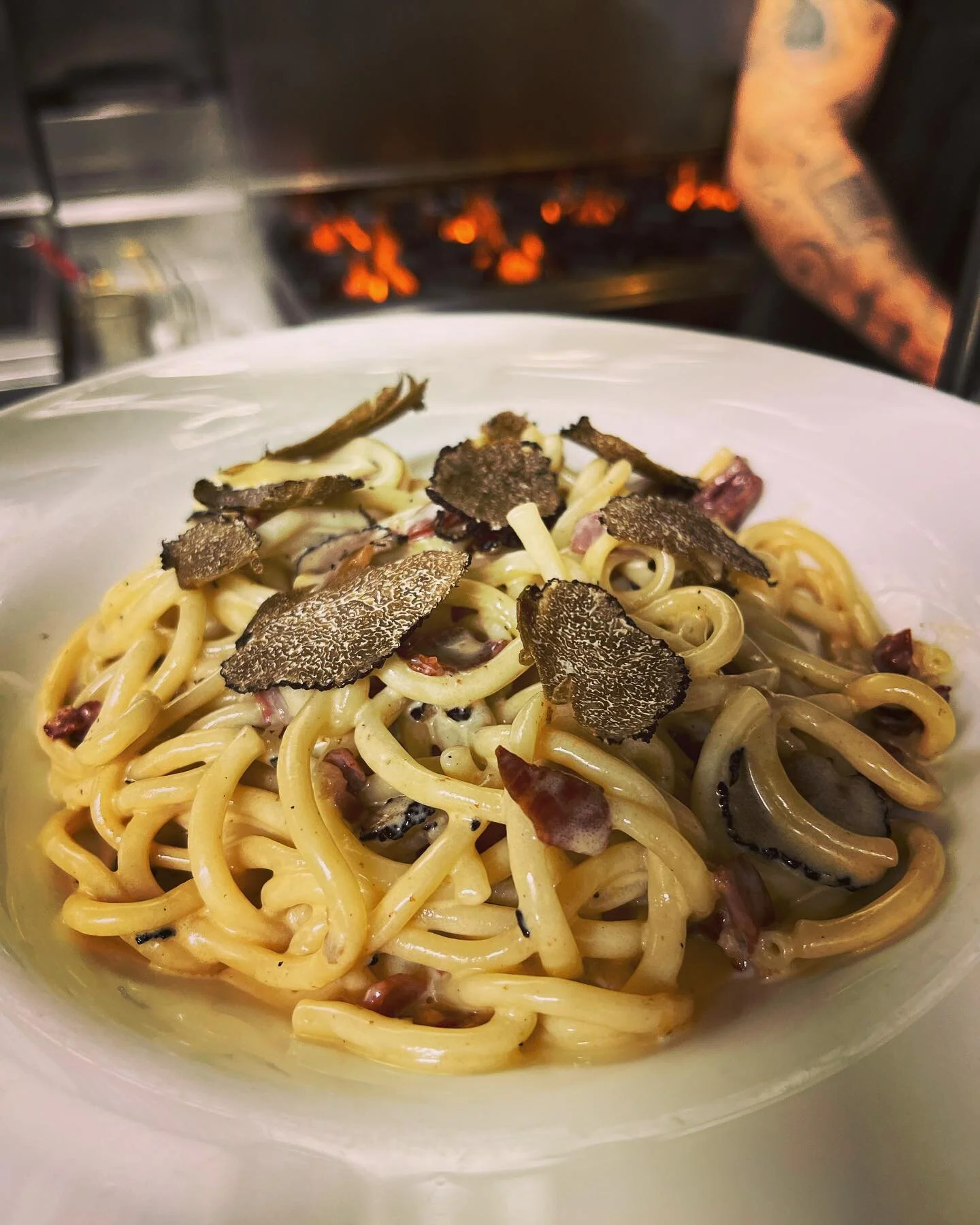 Bucatini alla Carbonara with truffle